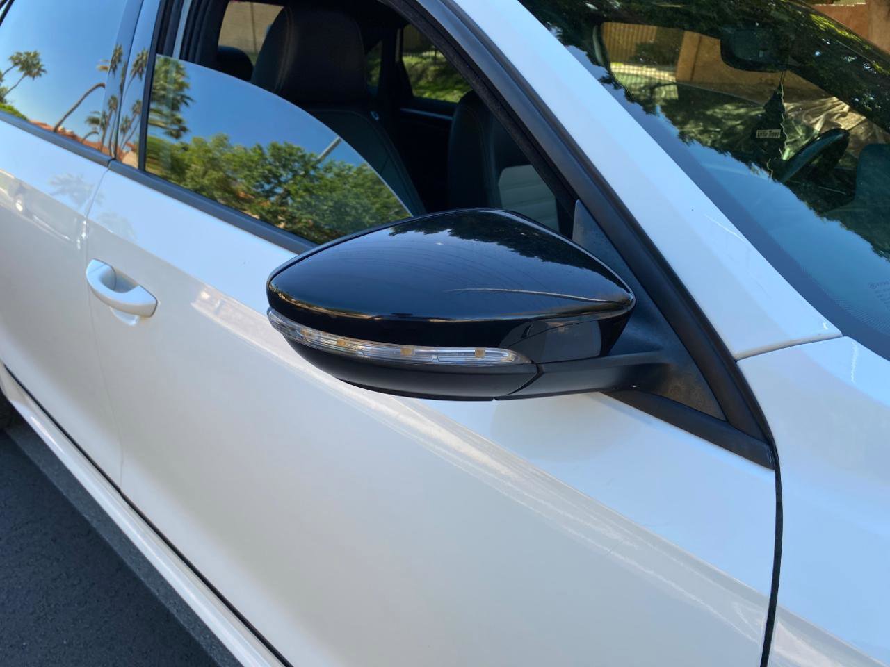 Used 2018 Volkswagen Passat GT FWD image 9