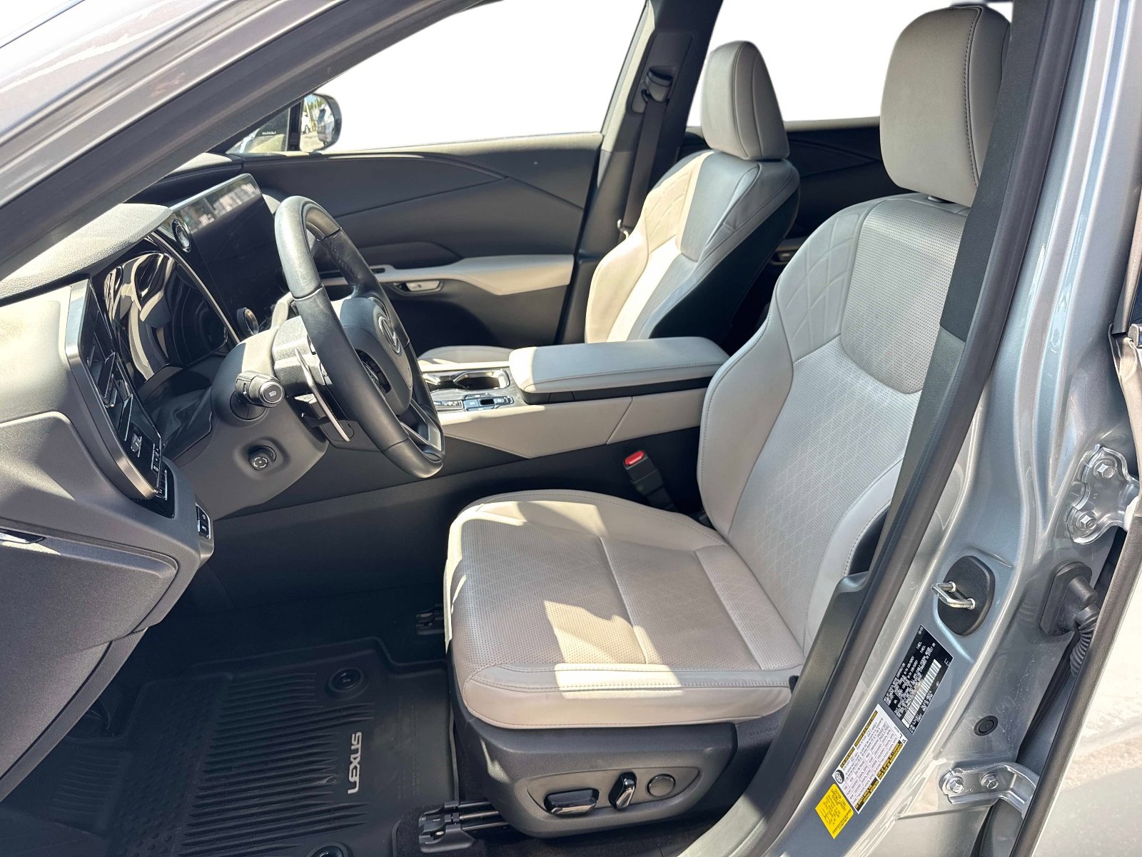 Certified 2023 Lexus RX 350 Premium Plus w/ Accessory Package (Z1) FWD image 20