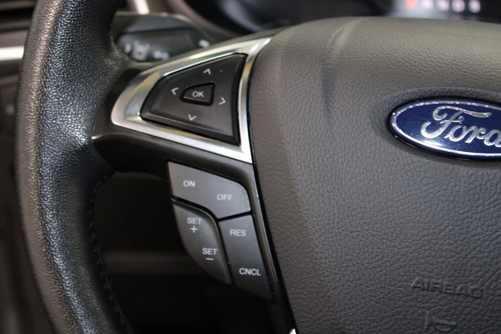 Used 2024 Ford Edge Titanium image 36