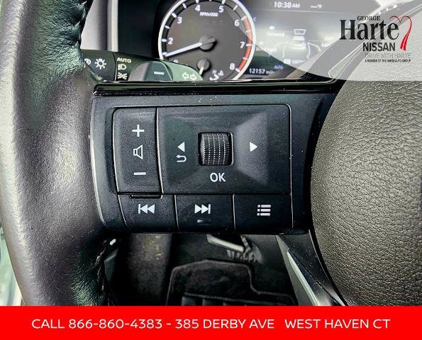 Certified 2022 Nissan Rogue SV w/ SV Premium Package image 19