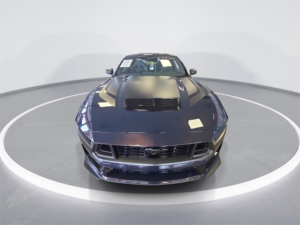 Used 2025 Ford Mustang Dark Horse image 3