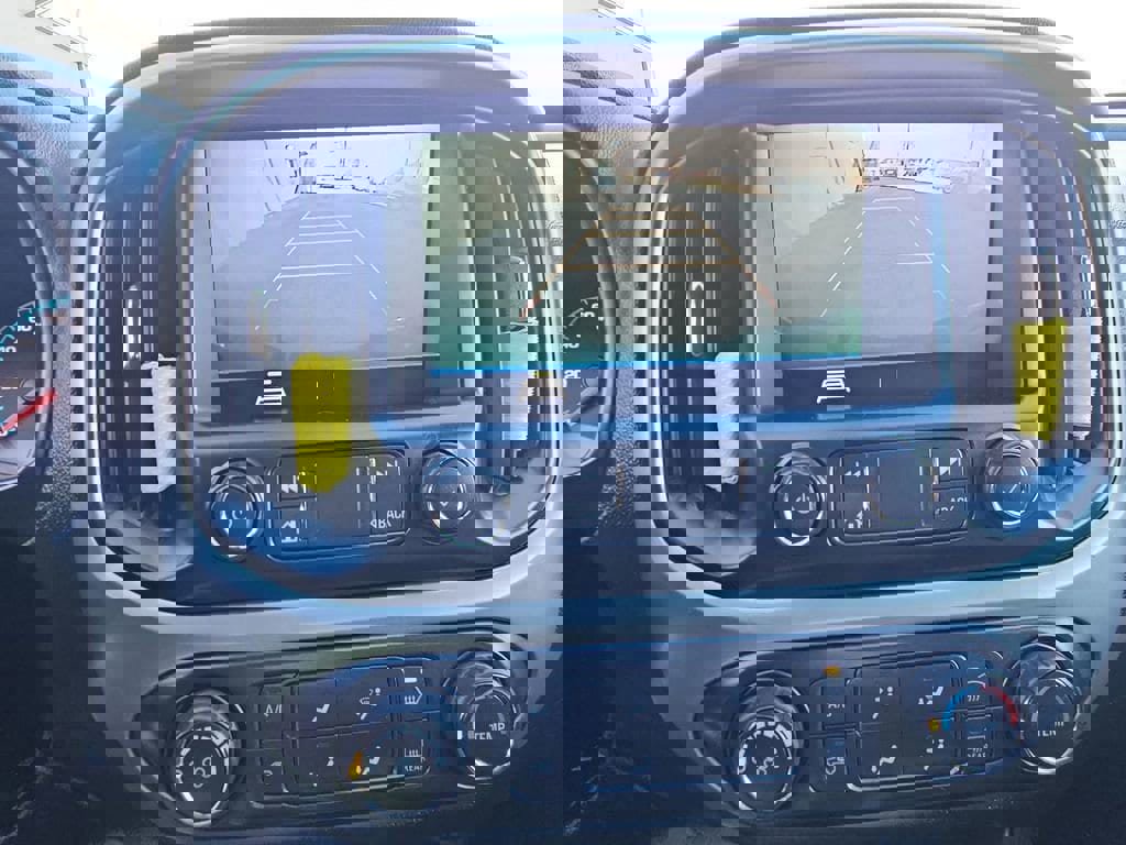 Used 2022 Chevrolet Colorado LT w/ LT Convenience Package image 16