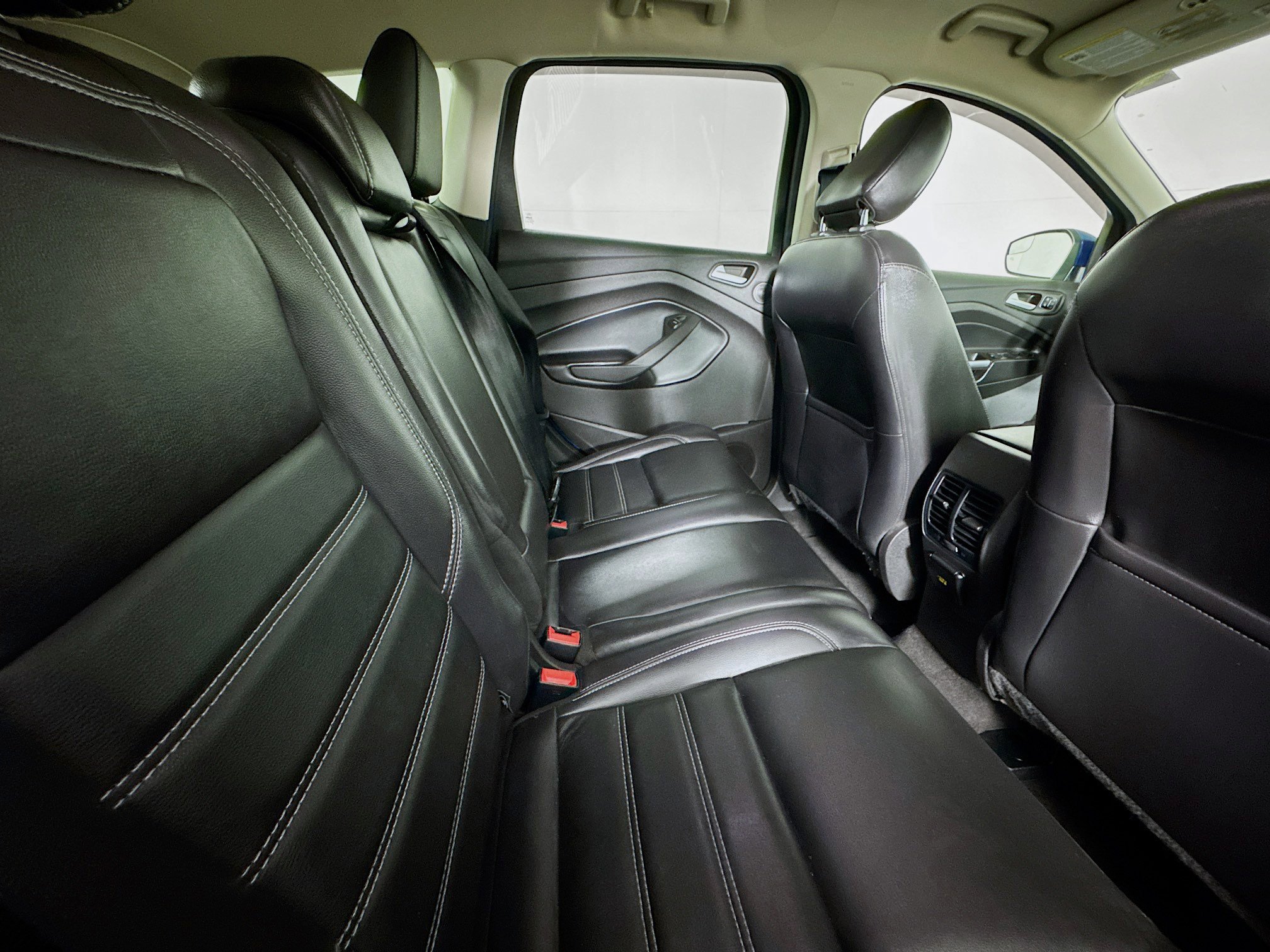 Used 2019 Ford Escape Titanium image 38