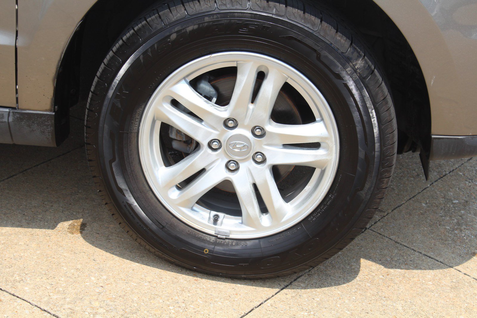 Used 2012 Hyundai Santa Fe GLS AWD/4WD image 3