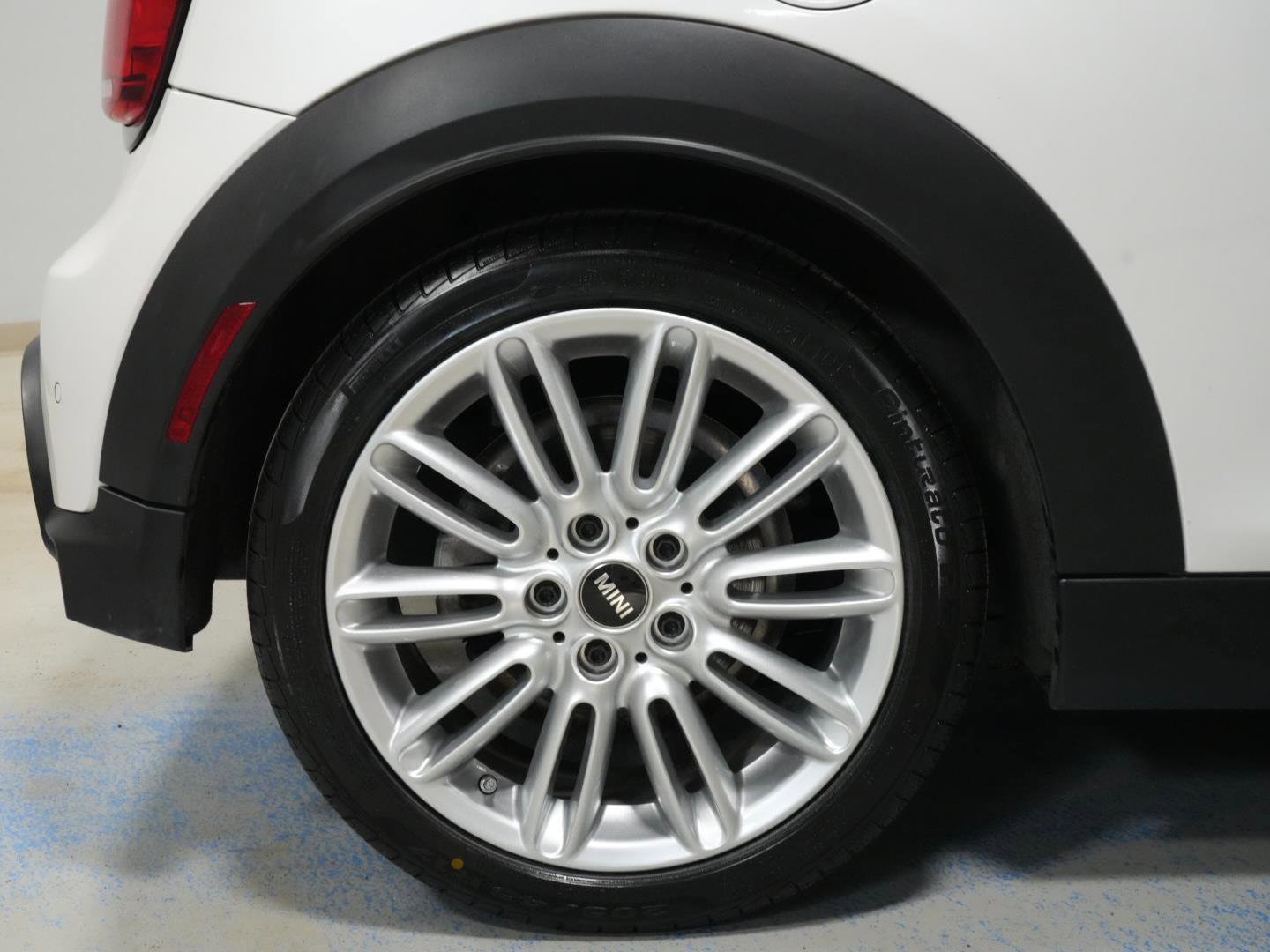 Certified 2024 MINI Cooper S image 35