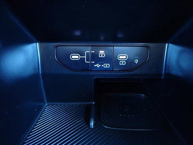 Used 2024 Kia Sorento S image 23