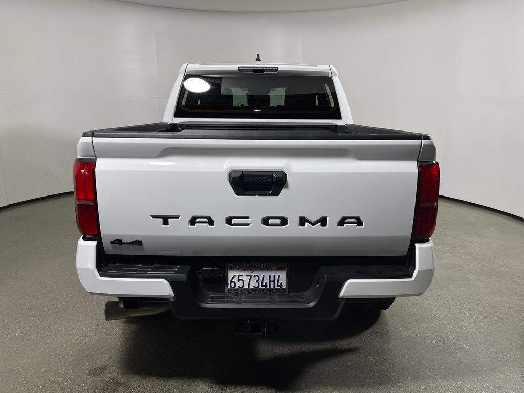 Certified 2025 Toyota Tacoma TRD Off-Road AWD/4WD image 4