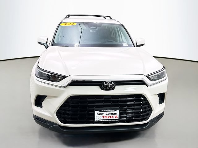 Used 2024 Toyota Grand Highlander AWD image 2