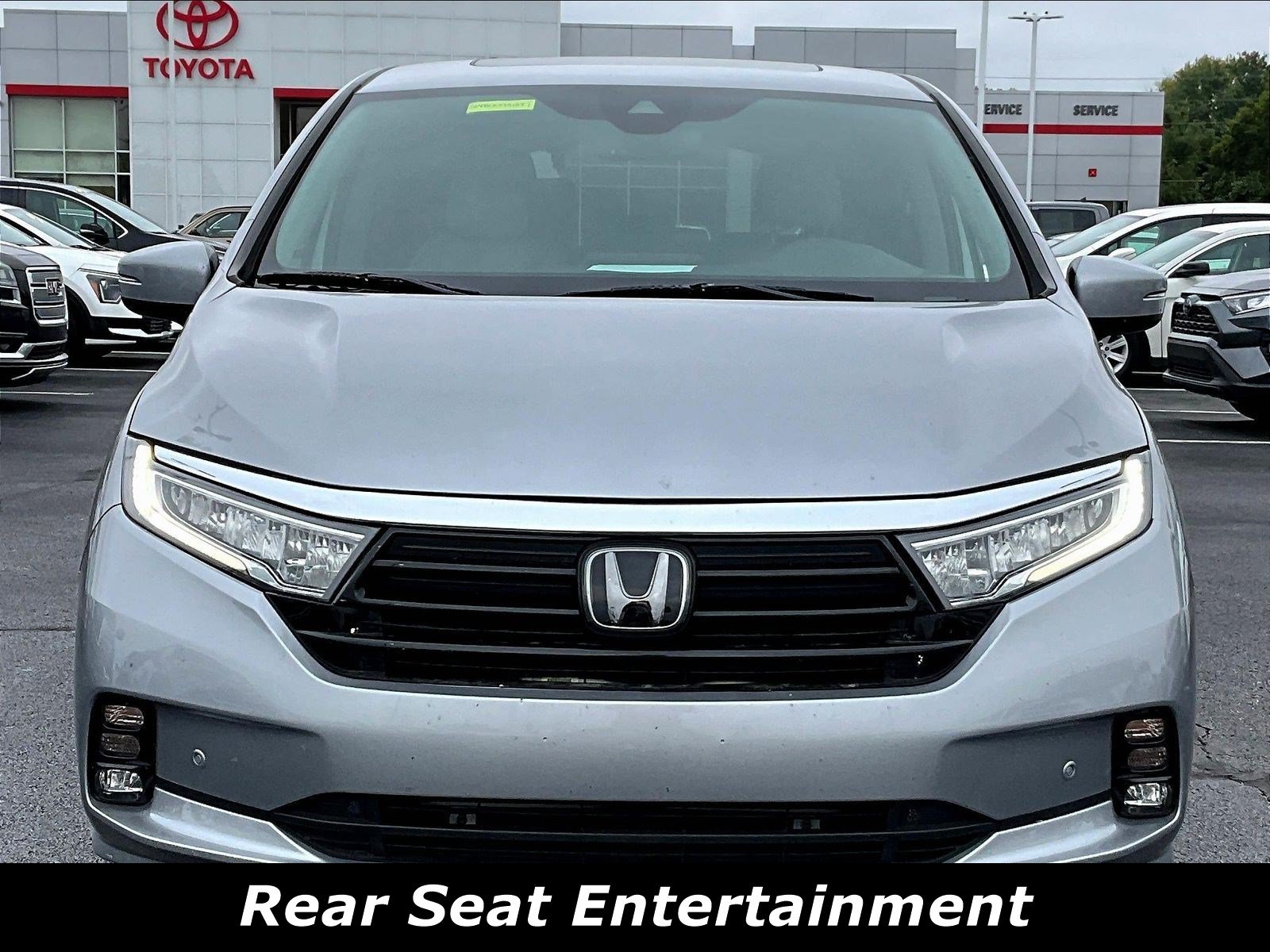 Used 2022 Honda Odyssey Touring image 2
