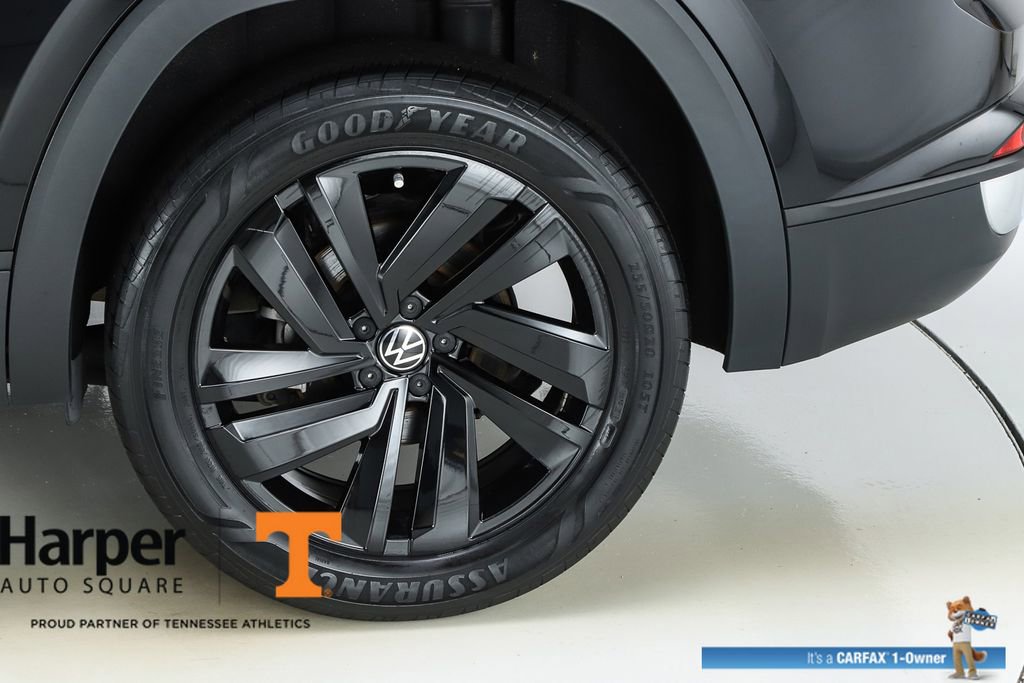 Used 2023 Volkswagen Atlas Cross Sport SE FWD image 45