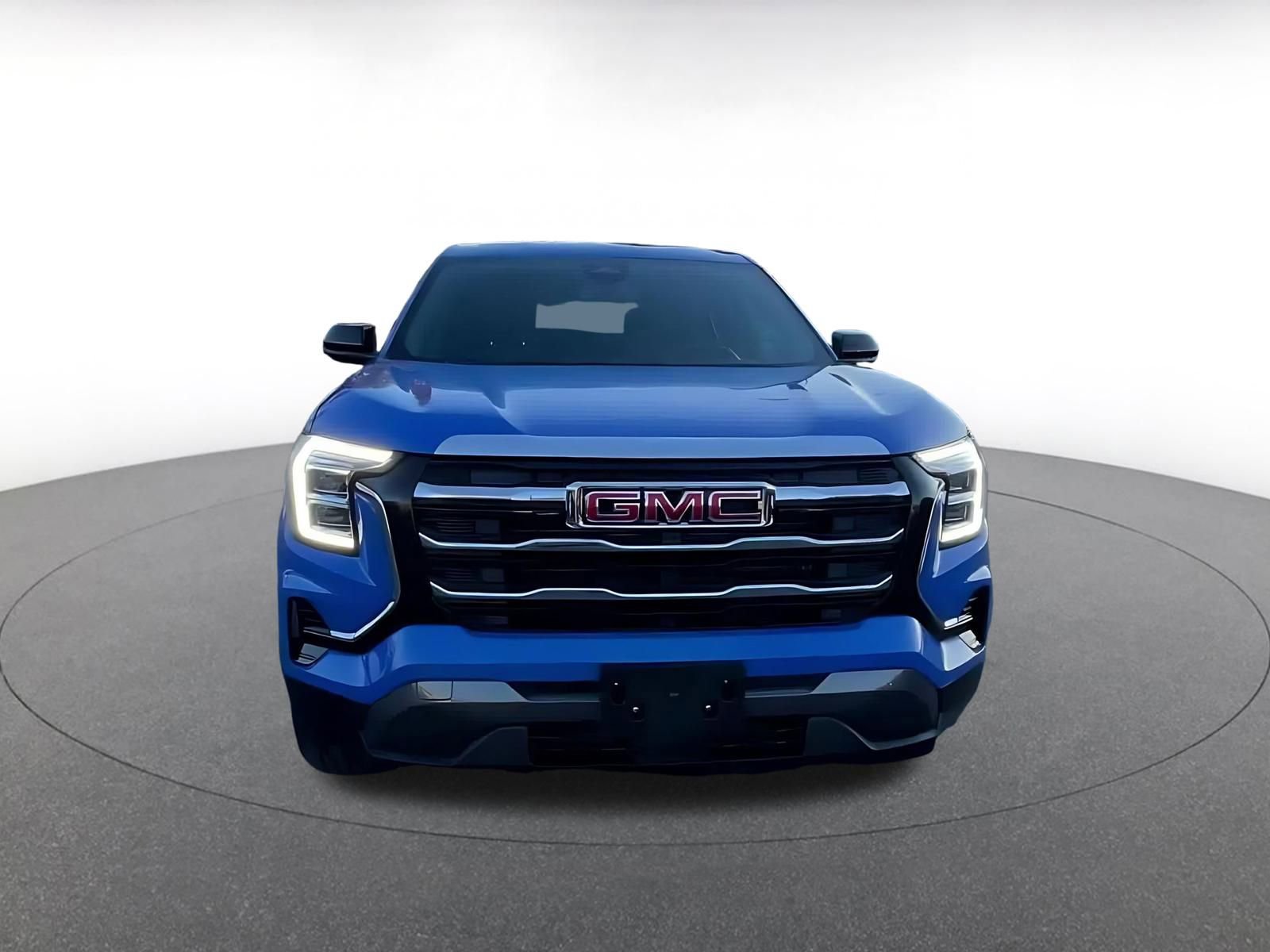 Used 2025 GMC Terrain Elevation image 4