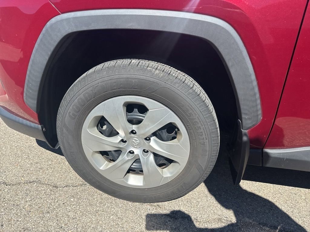 Used 2019 Toyota RAV4 LE w/ All Weather Liner Package image 22