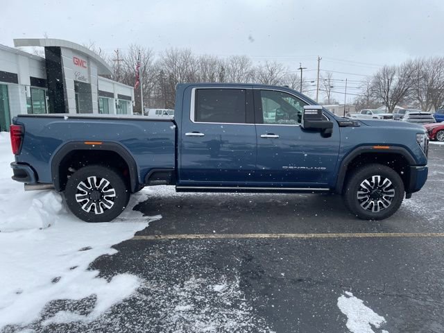 Used 2025 GMC Sierra 2500 Denali Ultimate w/ Max Trailering Package image 10