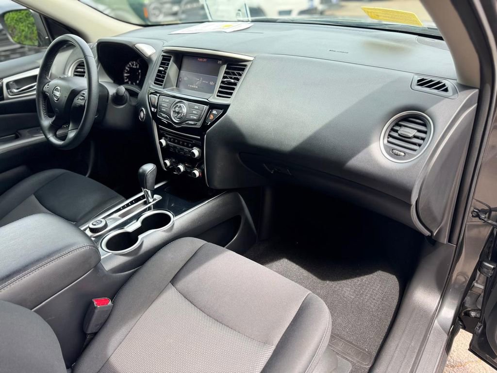 Used 2020 Nissan Pathfinder SV AWD/4WD image 26