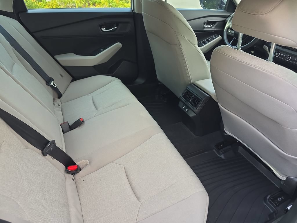 Used 2025 Honda Accord SE image 17