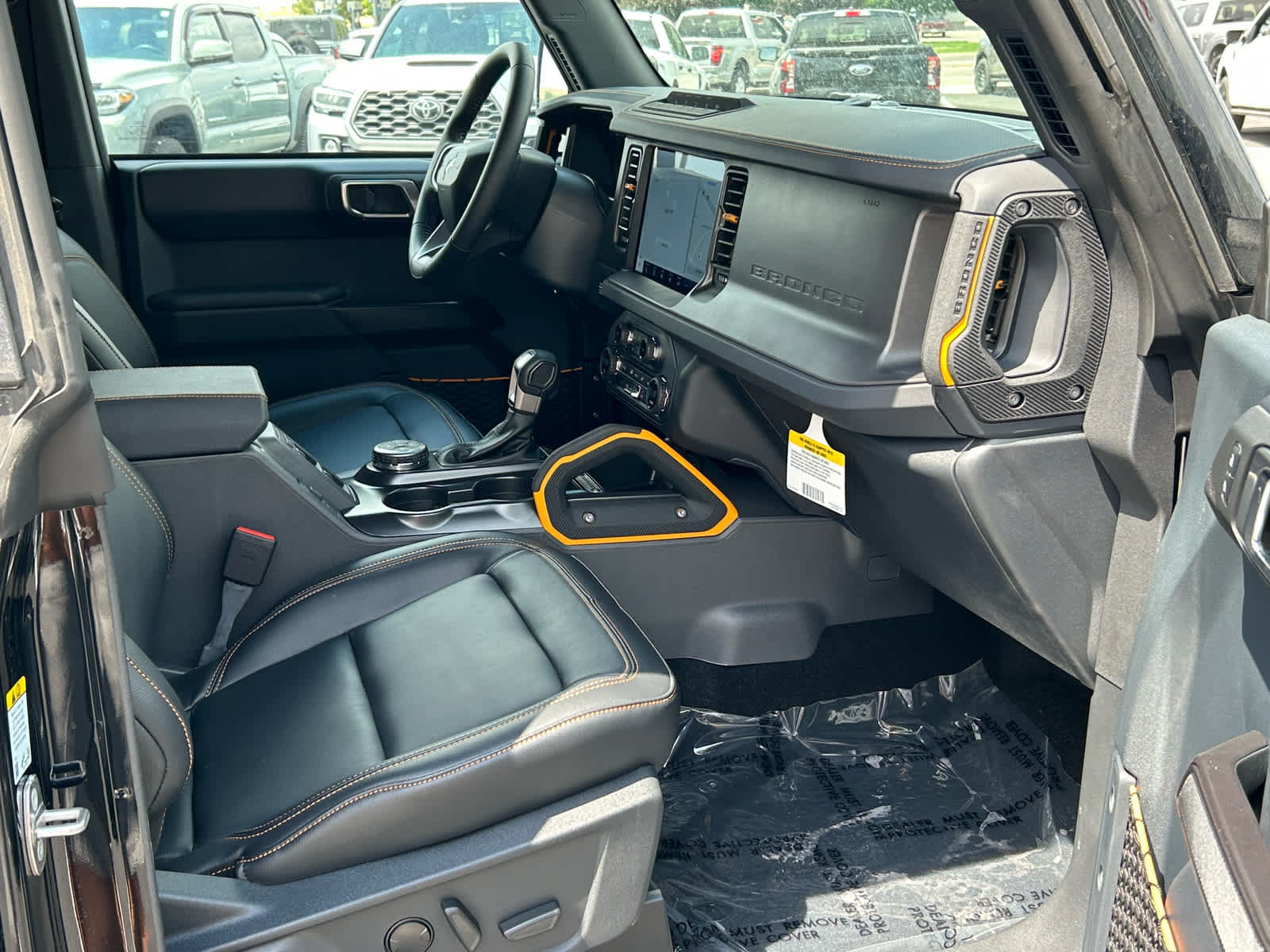 New 2024 Ford Bronco Badlands AWD/4WD image 17