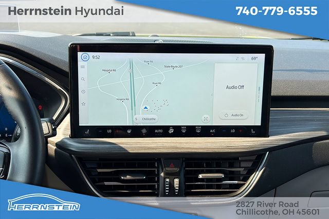 Used 2023 Ford Escape Platinum w/ Premium Technology Package AWD/4WD image 9