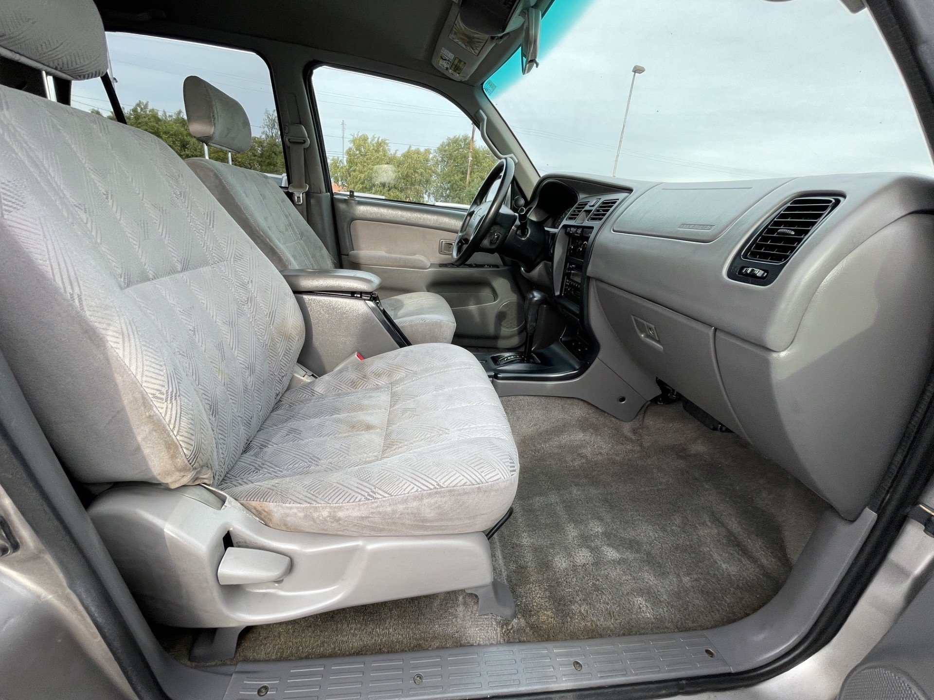 Used 2001 Toyota 4Runner SR5 RWD image 24