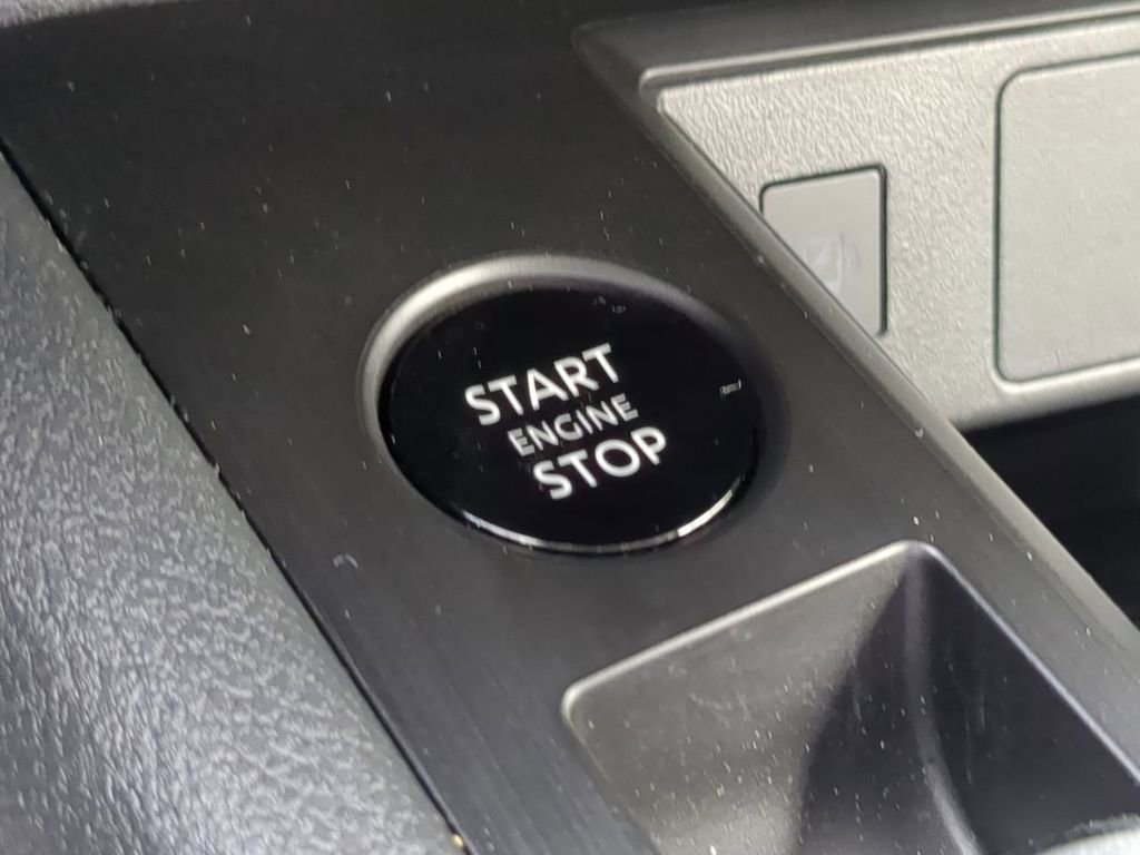 Used 2026 Nissan Kicks SV image 26