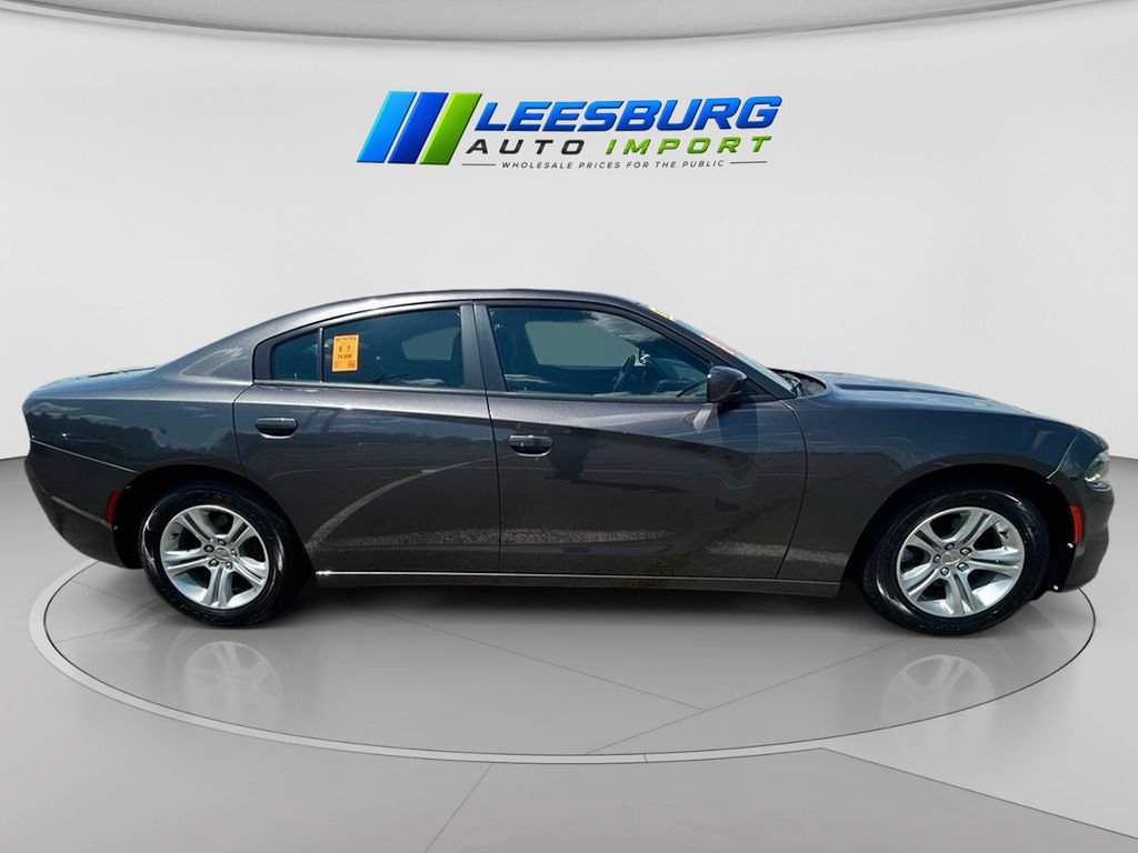 Used 2016 Dodge Charger SE RWD image 6
