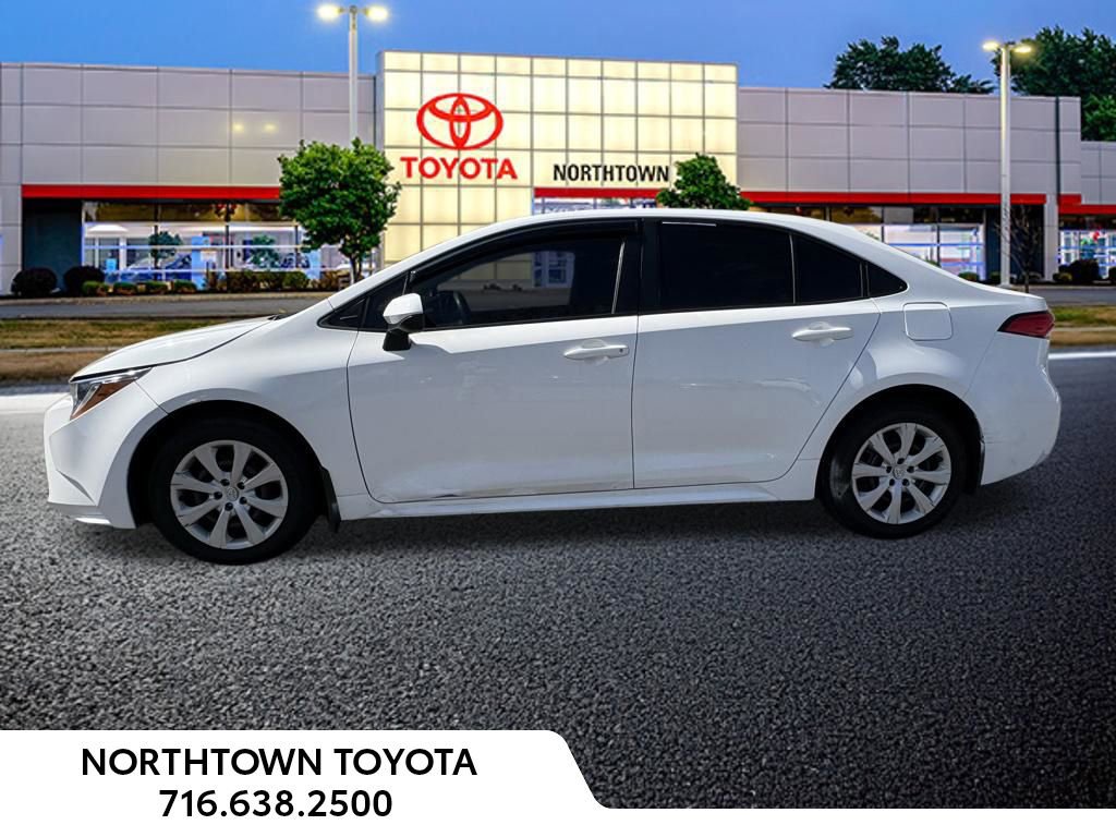 Used 2021 Toyota Corolla LE w/ Carpet Mat Package (TMS) image 2