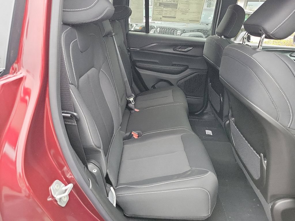 New 2025 Jeep Grand Cherokee Laredo X AWD/4WD image 16