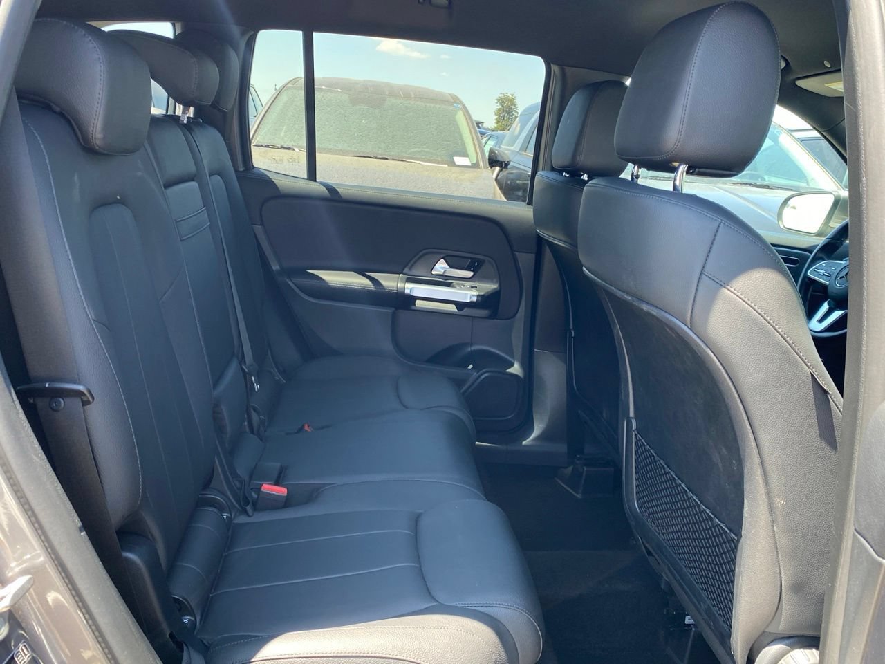 Used 2022 Mercedes-Benz GLB 250 image 24