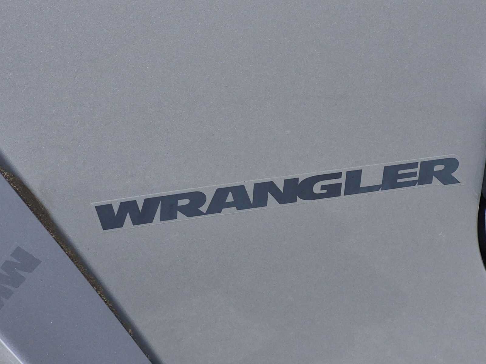 Used 2016 Jeep Wrangler Sahara AWD/4WD image 13