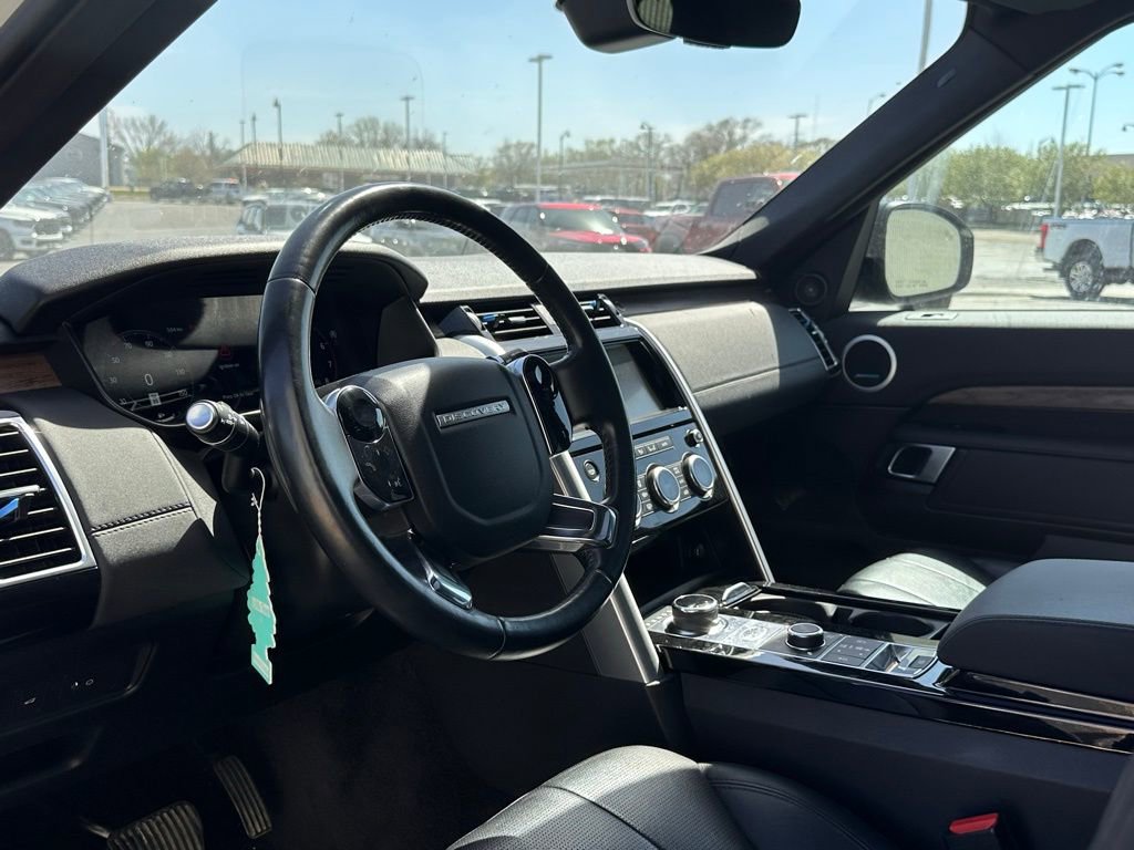 Used 2020 Land Rover Discovery HSE AWD/4WD image 10