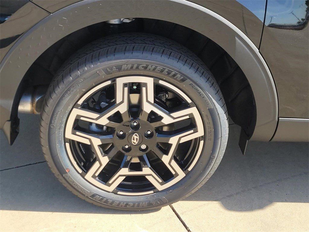 New 2025 Hyundai Santa Cruz Limited image 9