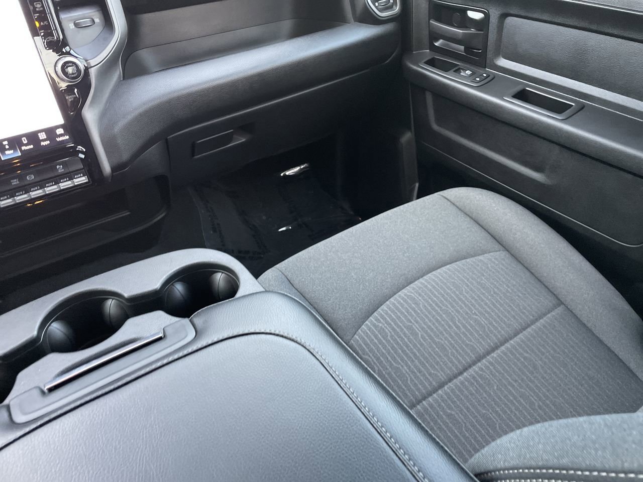 Used 2024 RAM 3500 Tradesman w/ Chrome Appearance Group image 16