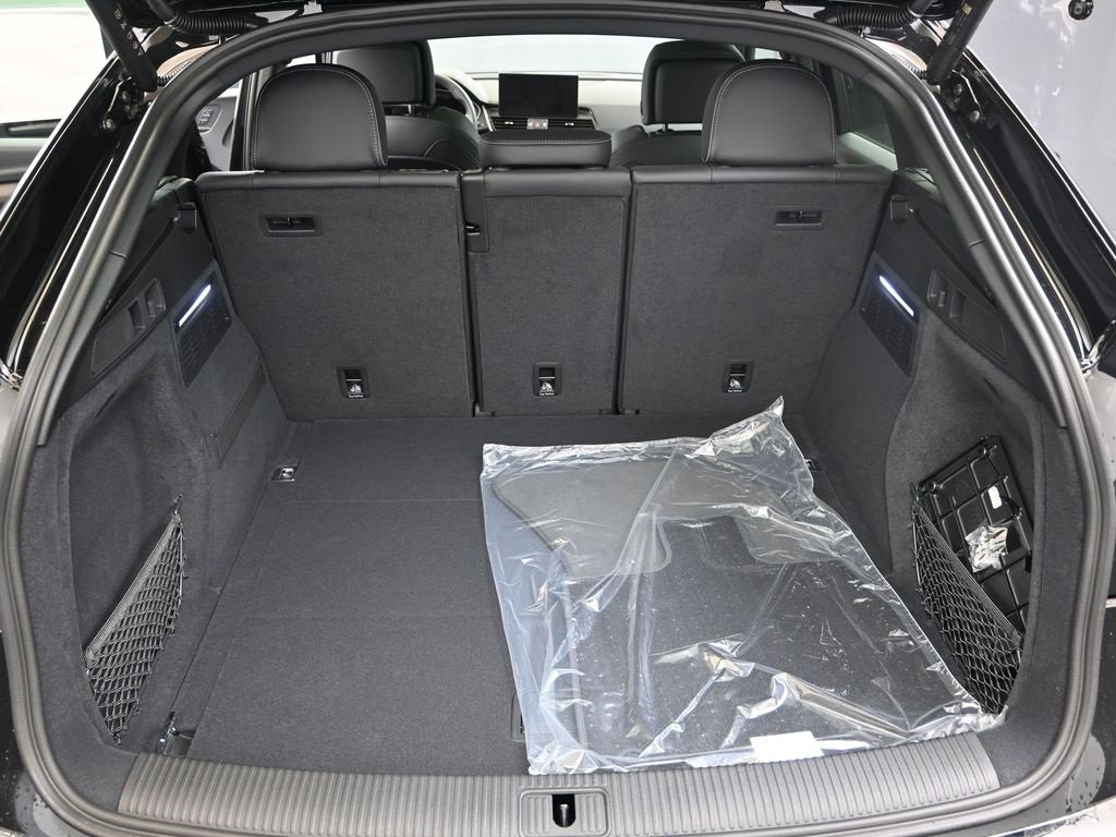 Certified 2025 Audi Q5 2.0T Premium Plus w/ Premium Plus Package image 17