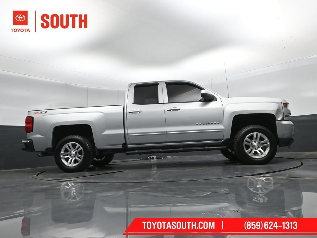 Used 2017 Chevrolet Silverado 1500 LT w/ All Star Edition AWD/4WD image 36