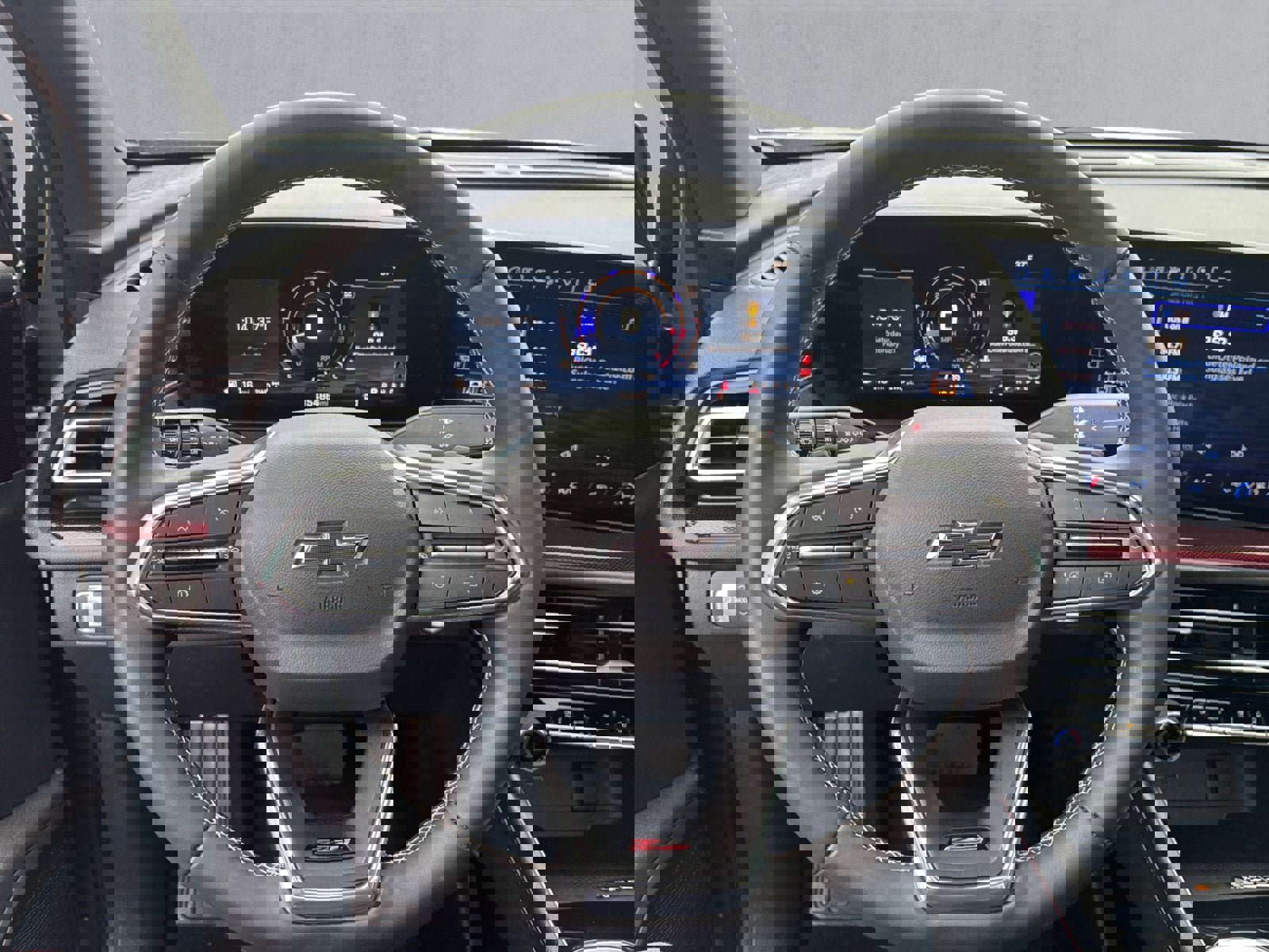 Used 2025 Chevrolet Traverse Z71 w/ Driver Confidence Package image 13