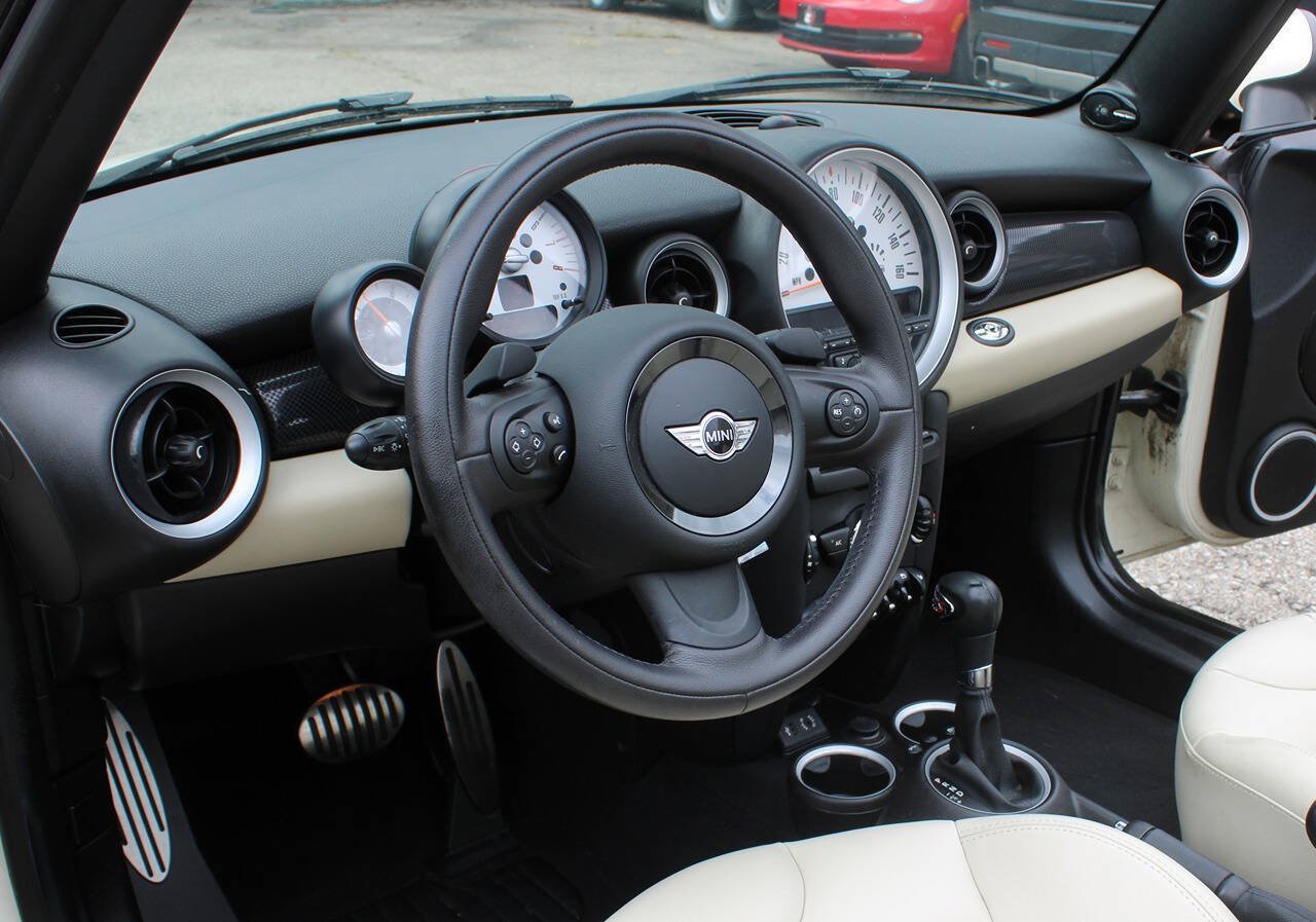 Used 2014 MINI Cooper S FWD image 18