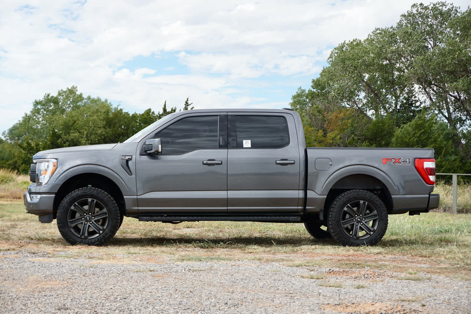 Used 2022 Ford F150 Lariat w/ Max Trailer Tow Package AWD/4WD image 2
