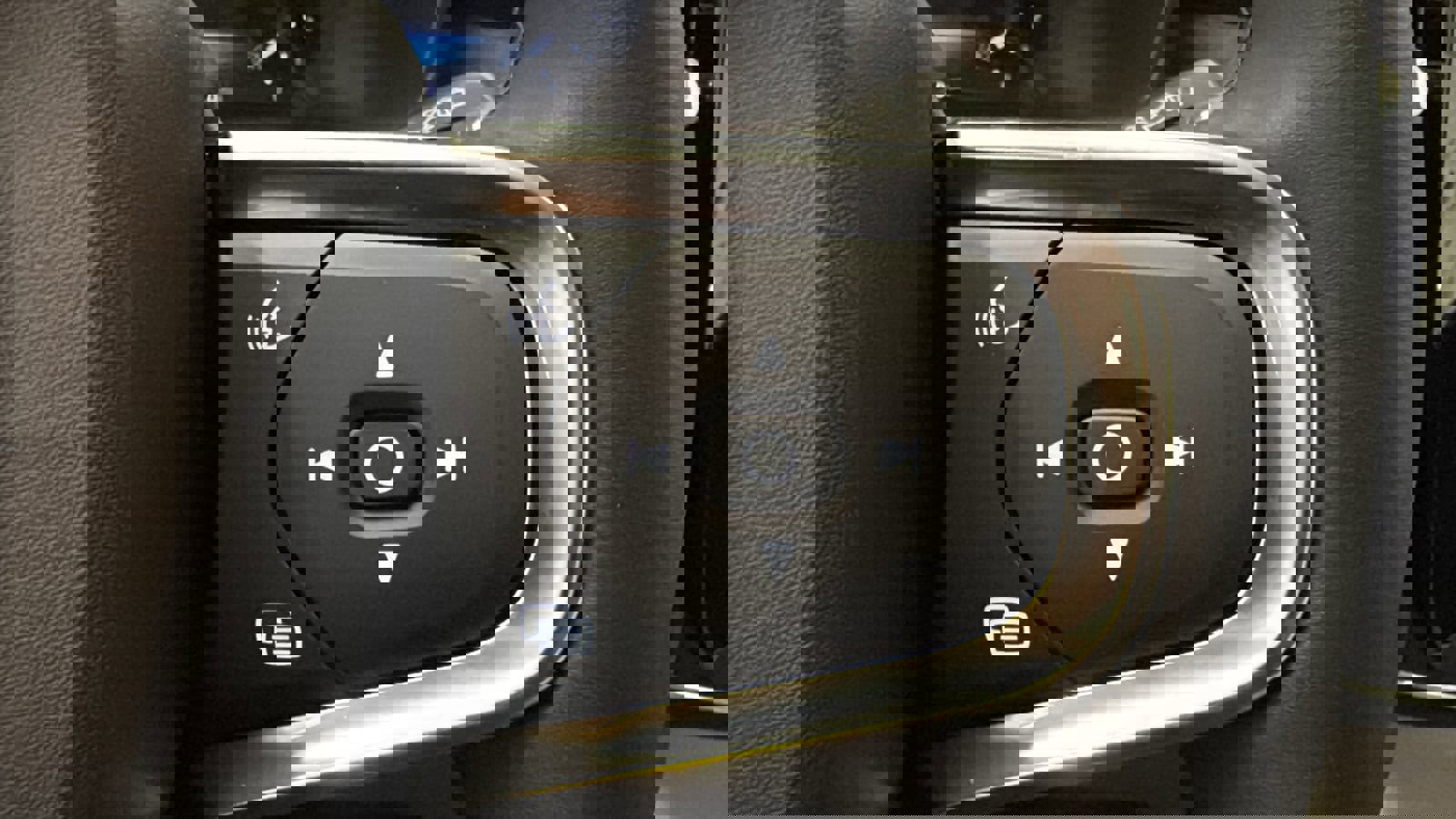 New 2026 Volvo XC40 B5 Plus w/ Climate Package image 14