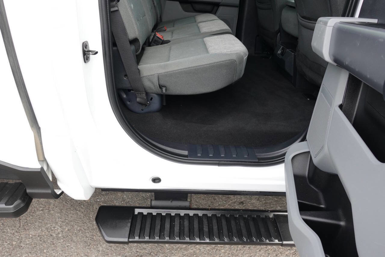 Used 2024 Ford F250 XLT image 32
