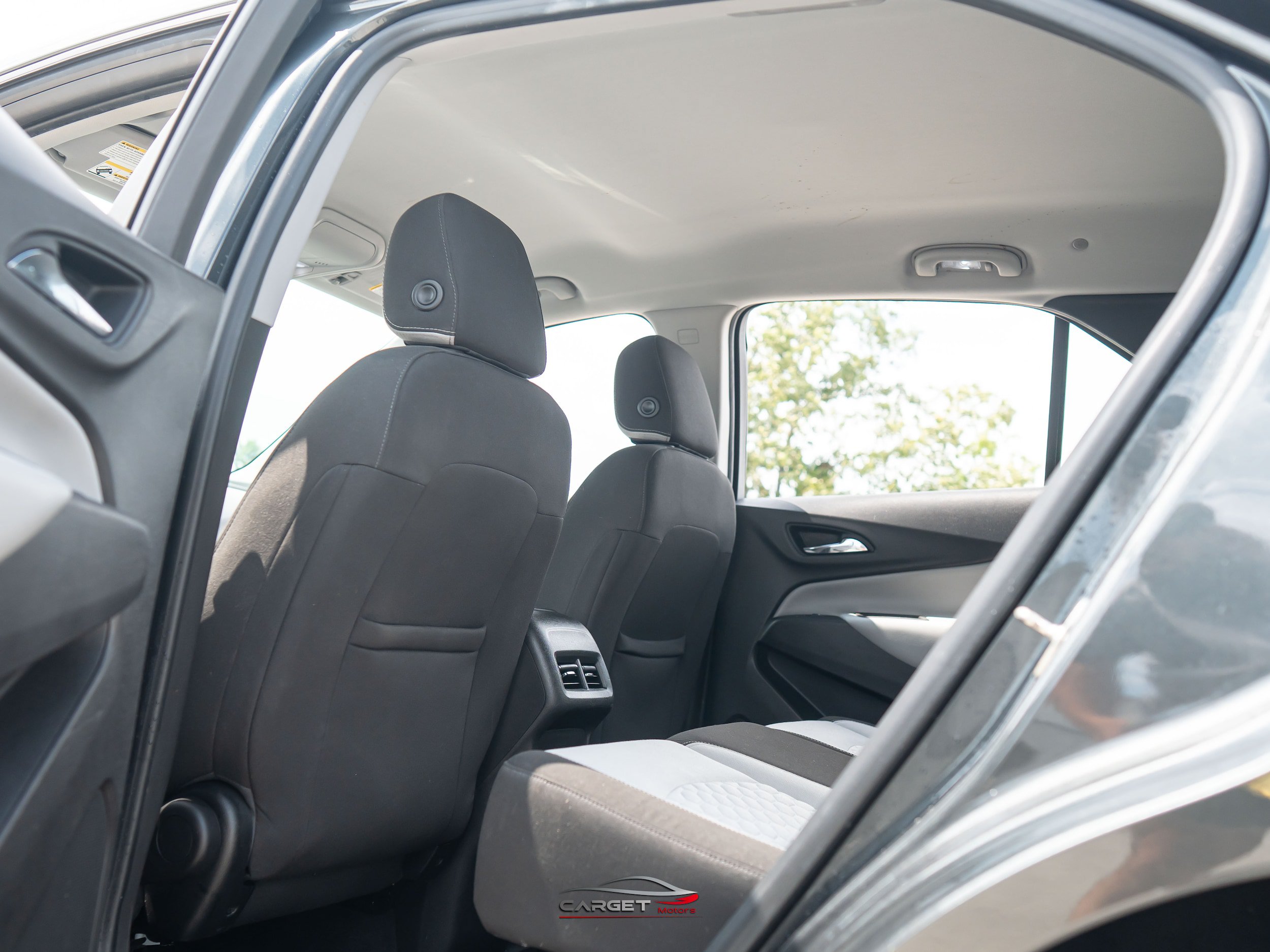 Used 2020 Chevrolet Equinox LS FWD image 21