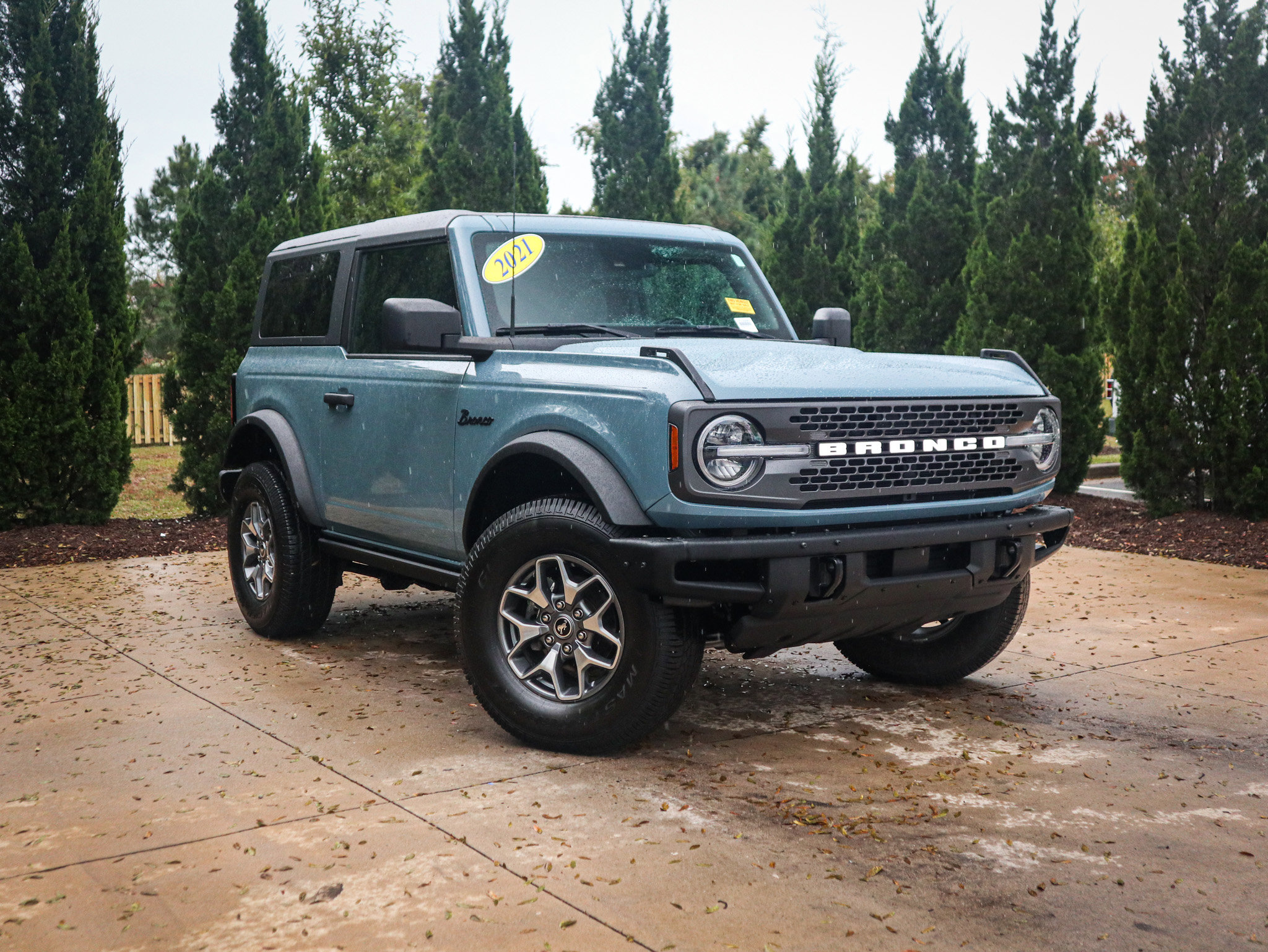 Used 2021 Ford Bronco Badlands image 2