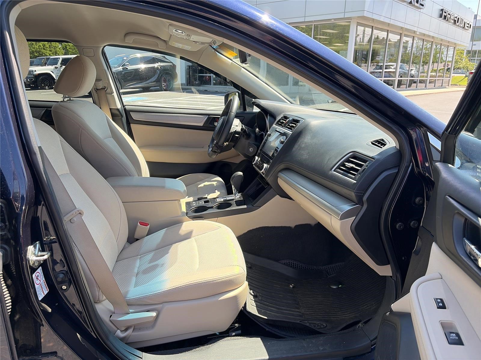 Used 2018 Subaru Outback 2.5i Premium AWD/4WD image 14