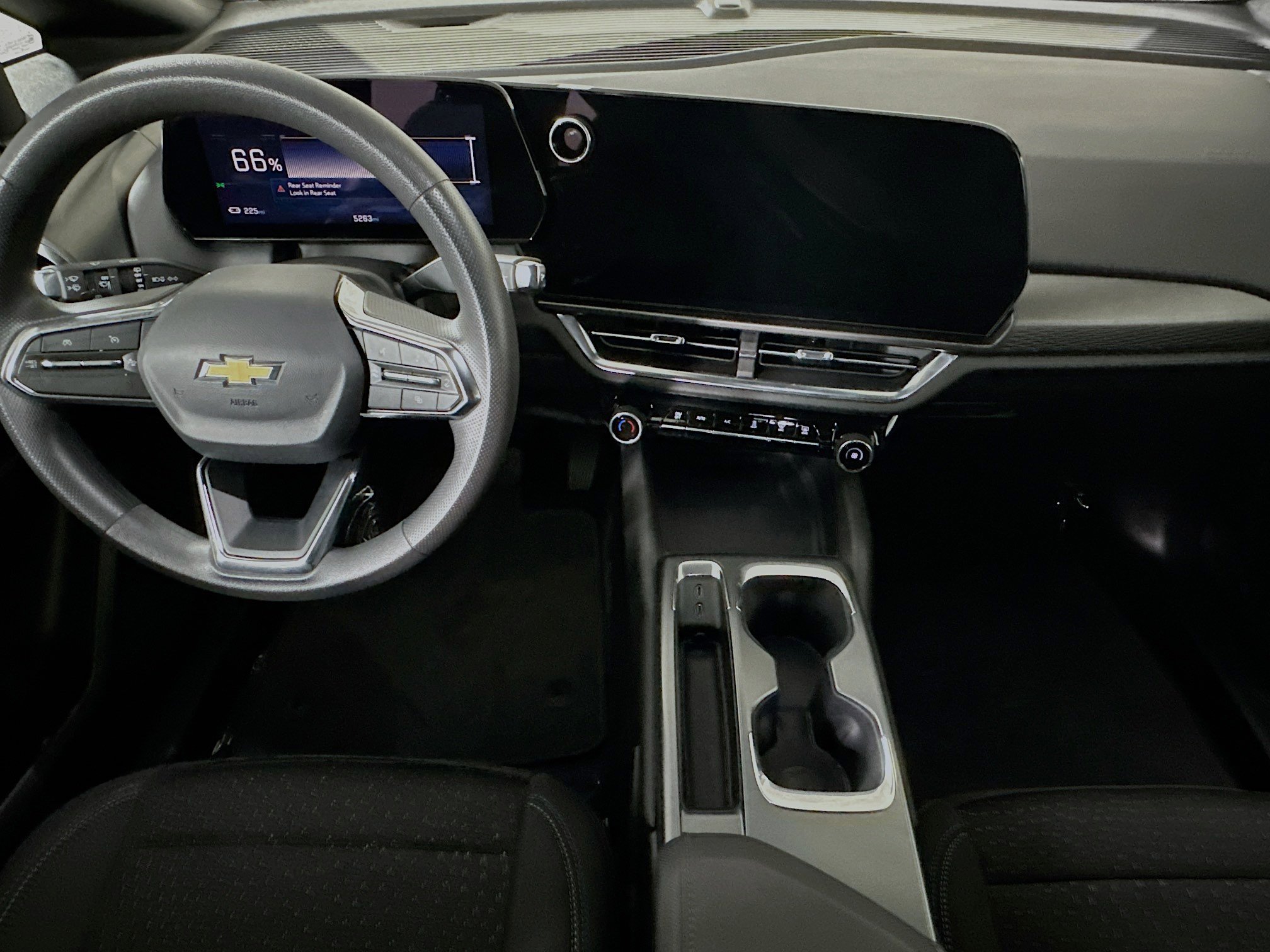 Used 2025 Chevrolet Equinox EV LT FWD image 26