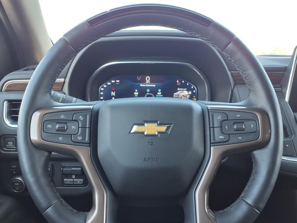 Used 2023 Chevrolet Tahoe High Country w/ Advanced Technology Package AWD/4WD image 16