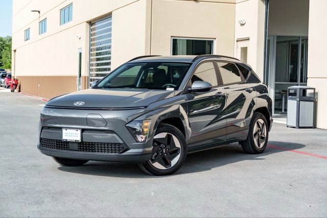 New 2025 Hyundai Kona SEL image 2