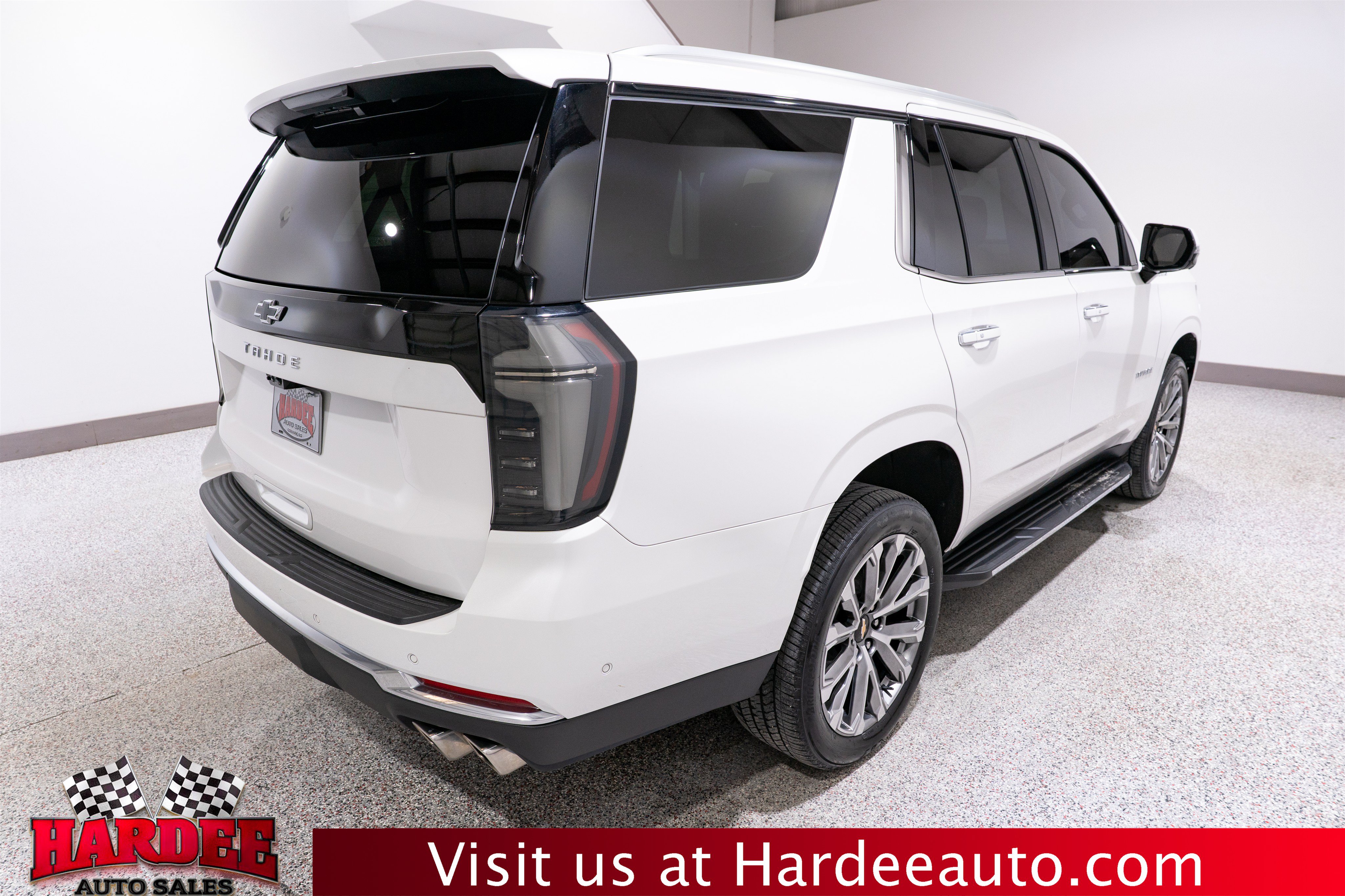 Used 2025 Chevrolet Tahoe High Country w/ LPO, Illumination Package AWD/4WD image 5