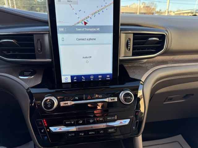 Used 2022 Ford Explorer Platinum w/ Equipment Group 601A image 16