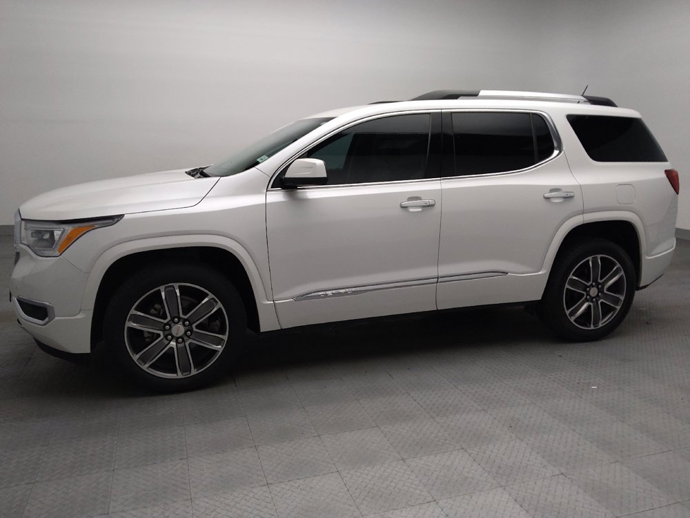 Used 2018 GMC Acadia Denali w/ Technology Package FWD image 2