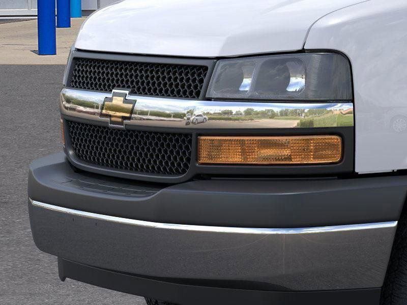 New 2025 Chevrolet Express 3500 w/ Power Convenience Package image 14