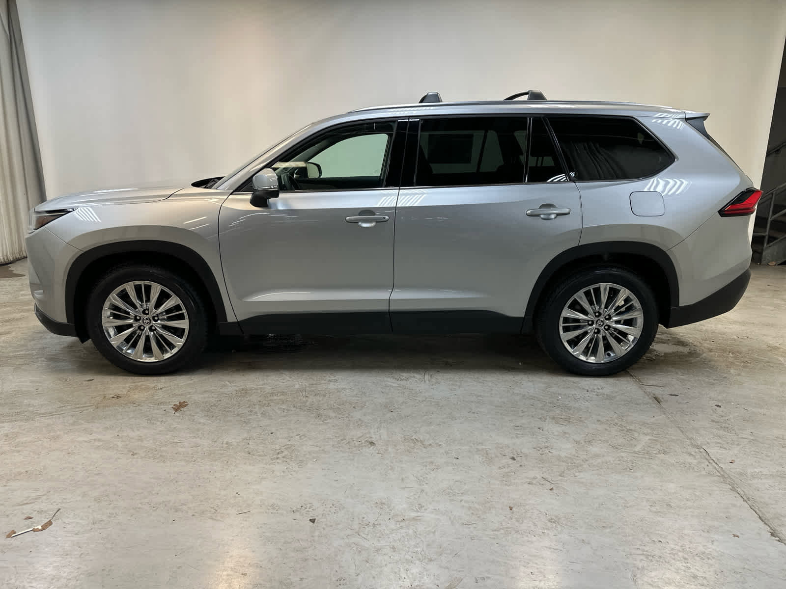 Used 2024 Toyota Grand Highlander Platinum image 10
