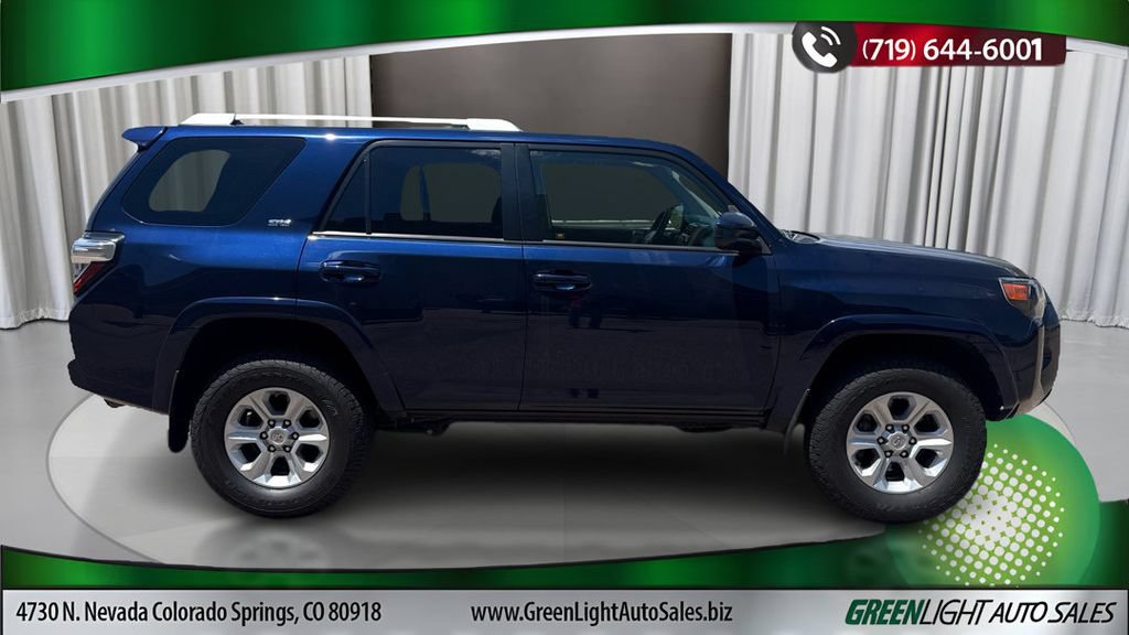 Used 2017 Toyota 4Runner SR5 AWD/4WD image 6